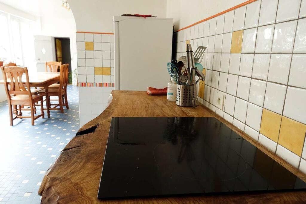 Gite Au Coeur D'Une Residence D'Artiste Saint-Aubin-de-Bonneval Eksteriør billede